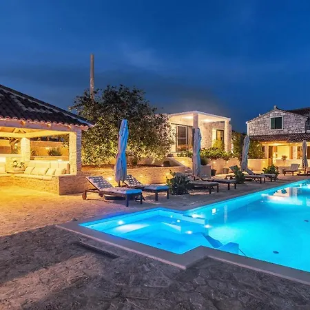 Vidikovac Levanda Luxury Lodge *