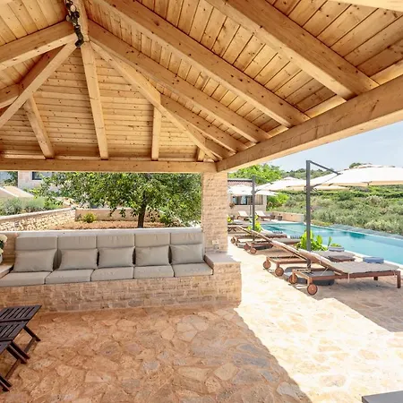 Vidikovac Levanda Luxury Lodge *